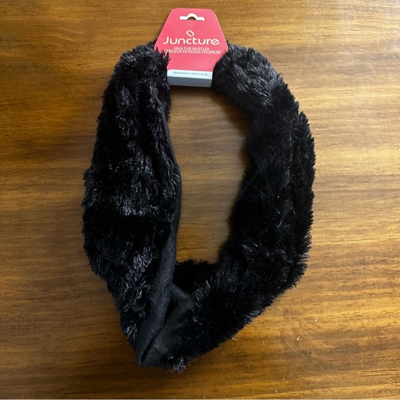 Faux Fur Muffler Scarf Black NWT - Picture 1 of 4